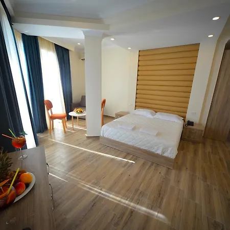 Hotel Elesio Golem (Tirana)