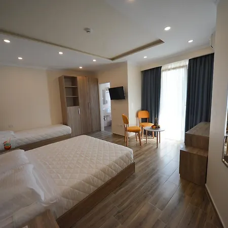 Hotel Elesio 4*
