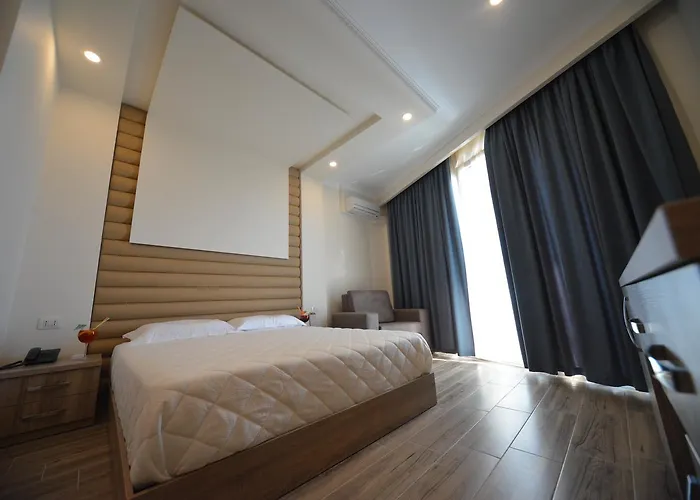 Elesio 4* Golem (Tirana)