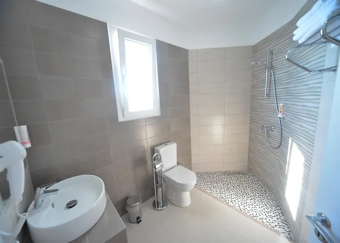 Elesio 4* Golem (Tirana)