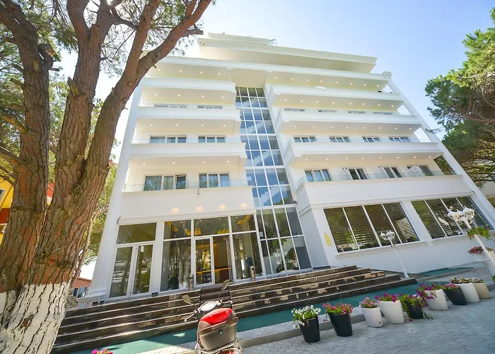 Hotel Elesio Golem (Tirana)