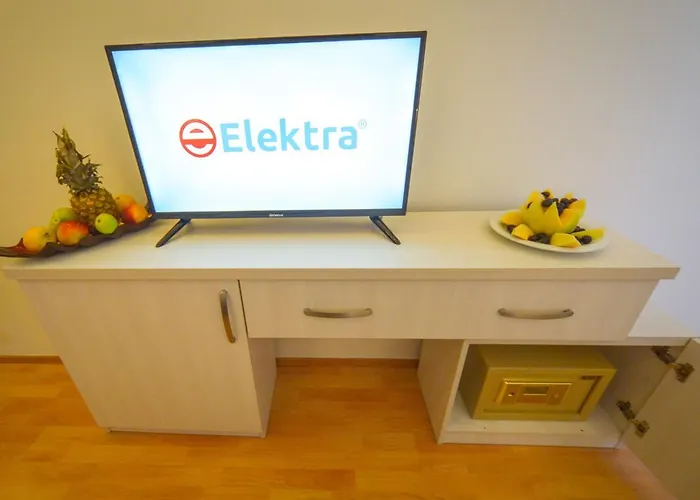 Hotel Elesio Golem (Tirana)