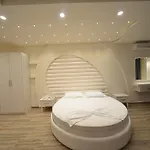 Elesio Hotel Golem (Tirana)