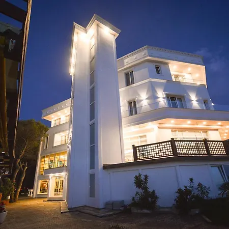 Elesio 4* غوليم