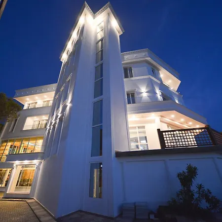 Elesio 4* Golem (Tirana)