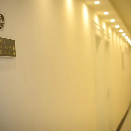 Elesio 4* غوليم