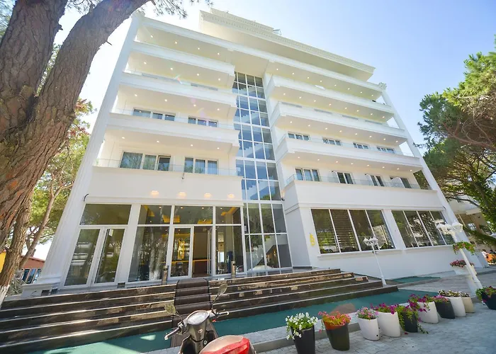 Hotel Elesio Golem (Tirana)