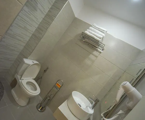 Elesio Golem (Tirana)